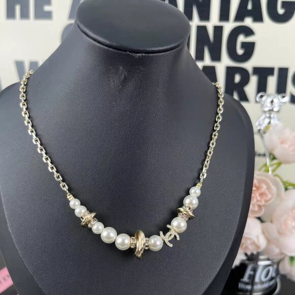 CHANEL costume pearl necklace 25S Elegant sparkle Authentic - Picture 1 of 7